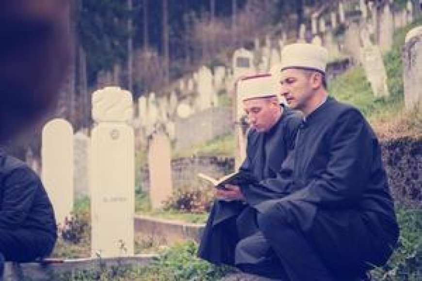 हिन्दू- मुसलमान : मरने के बाद कैसे होता है अंतिम संस्कार। किसी को जलाते हैं तो किसी को करते हैं दफ़न। आप भी जानकर हो जाएंगे हैरान।