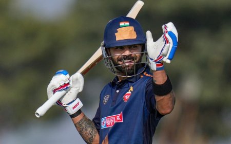 दबाव के बीच कोहली की शतकीय वापसी