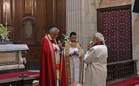 क्रिसमस पर पीएम मोदी चर्च पहुंचे, ईसाई समुदाय के साथ की विशेष प्रार्थना