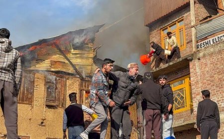 कश्मीर में सर्दियों का कहर: चार दिनों में 25 आग की घटनाएं, प्रशासन अलर्ट