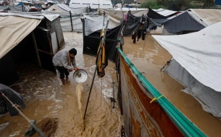 गाज़ा में तूफ़ान और बाढ़ ने छीना सुकून, टेंटों में रह रहे 9 लाख लोगों की ज़िंदगी खतरे में