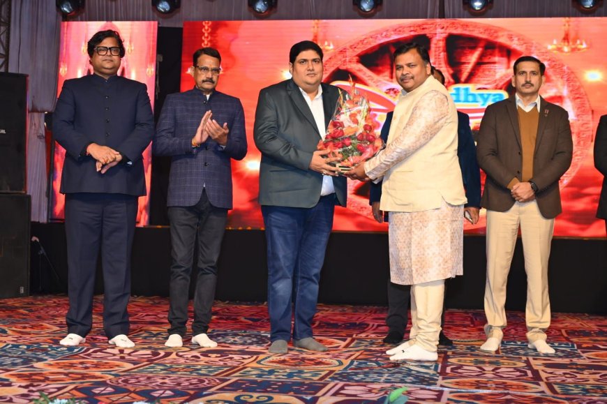 Headline:  अयोध्या सिने अवार्ड 2025 में भोजपुरी सिनेमा का भव्य जश्न, कलाकारों और सृजनकर्ताओं को मिला सम्मान