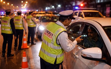 न्यू ईयर की रात दिल्ली पुलिस सख्त, 868 लोगों पर ड्रंक ड्राइविंग का शिकंजा