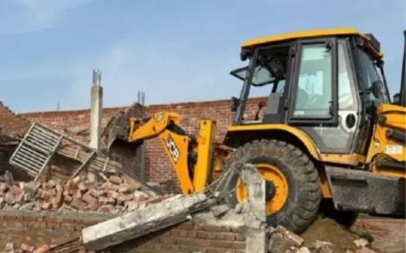 नए साल की शुरुआत में ही पटना में सख्ती, अतिक्रमण पर चला बुलडोज़र