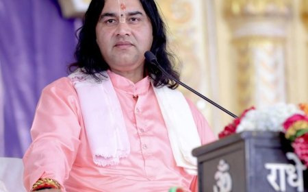 ‘तिलक नहीं तो टोपी भी नहीं’, AMU में मंदिर निर्माण की मांग पर देवकीनंदन ठाकुर का बयान