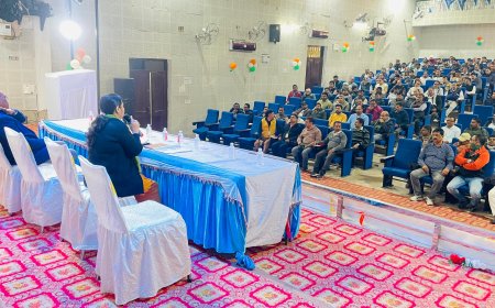 प्रशासनिक सुदृढ़ीकरण हेतु जिले के प्रधान सहायकों एवं लिपिकों का एक दिवसीय प्रशिक्षण आयोजित