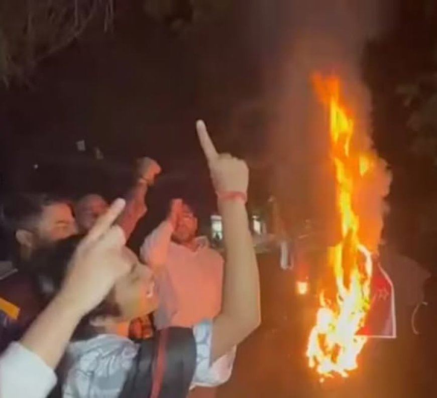 JNU नारेबाज़ी पर FIR, लेकिन सवाल बाकी—आग किसने लगाई, ज़िम्मेदारी कौन लेगा? सरकार और प्रशासन कटघरे में