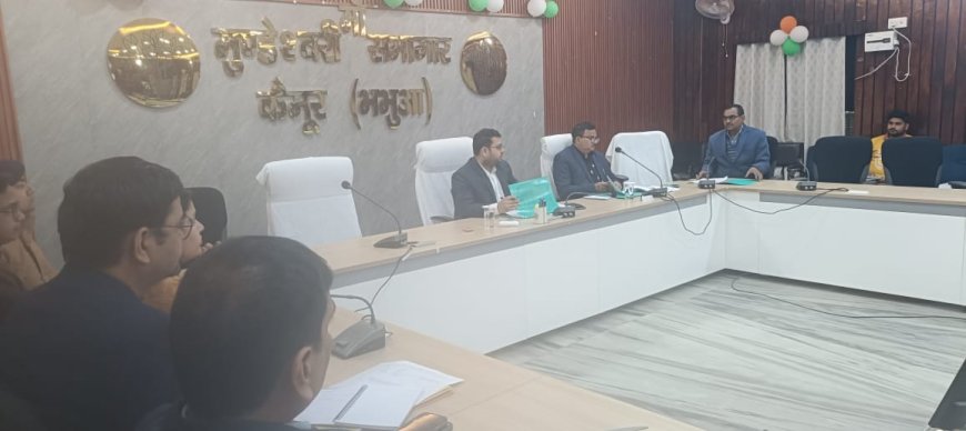 राजस्व और भूमि विवाद मामलों पर डीएम सख्त, समयबद्ध निपटारे के दिए निर्देश