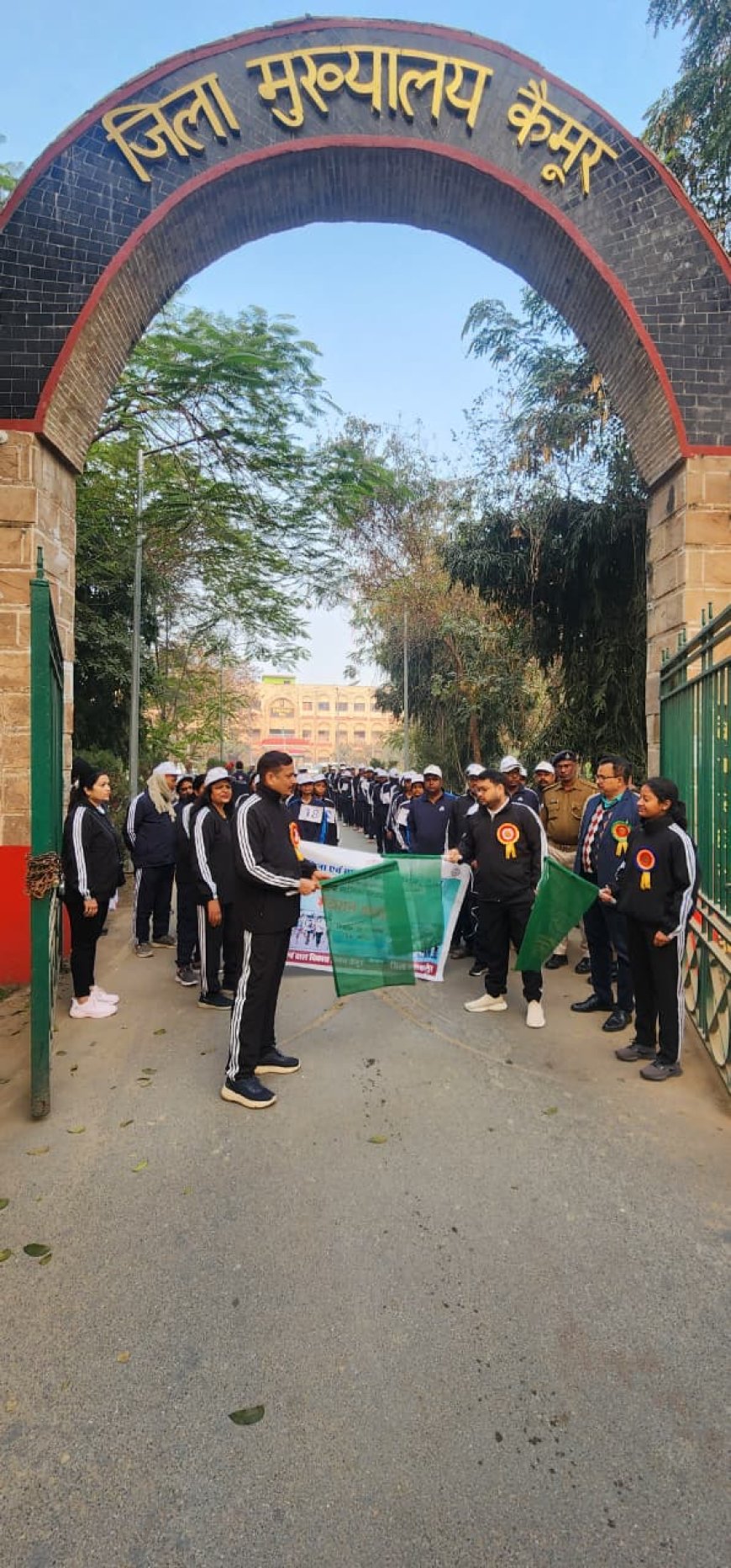 Bihar News: 'बेटी बचाओ, बेटी पढ़ाओ’ को लेकर राष्ट्रीय बालिका दिवस पर कैमूर में बालिका सशक्तिकरण का संदेश, मैराथन और पौधारोपण बने जागरूकता का माध्यम !