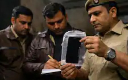 गाजियाबाद  में नया खुलासा: तीन बहनों की मौत के मामले में पिता का मोबाइल बरामद, डिजिटल साक्ष्यों की गहन जांच शुरू