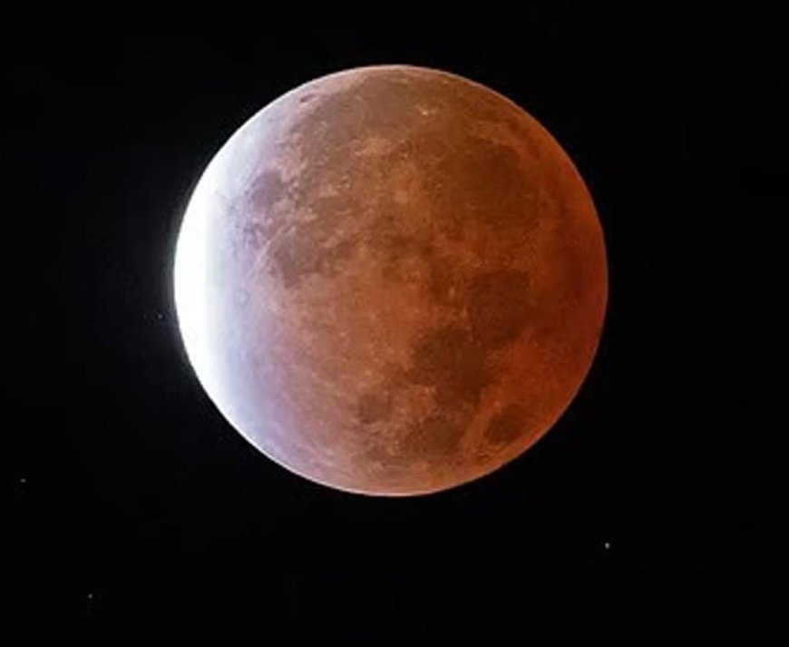 होली पर साल का पहला चंद्र ग्रहण, 3 मार्च 2026 को दिखेगा अद्भुत खगोलीय नज़ारा