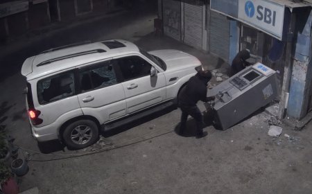 स्कॉर्पियो से आए बदमाश 5 मिनट में उखाड़ ले गए SBI का ATM, आखिर मुजफ्फरपुर पुलिस कहां थी?