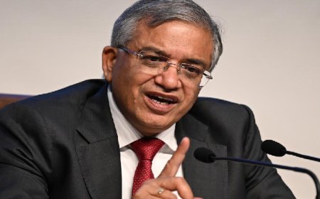 ज्ञानेश कुमार के खिलाफ विपक्ष का बड़ा दांव, संसद में महाभियोग प्रस्ताव की तैयारी