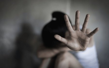 बेगूसराय में सरकारी शिक्षक की हैवानियत: छुट्टी के दिन नाबालिग छात्रा के घर पहुंचा, दुष्कर्म की कोशिश में पकड़ा गया