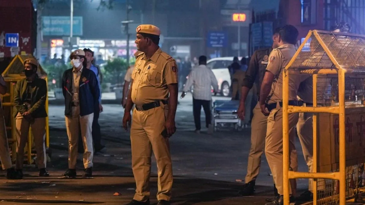 दिल्ली-उत्तराखंड हाई अलर्ट | फोटो: आज तक दिल्ली-उत्तराखंड हाई अलर्ट | फोटो: आज तक