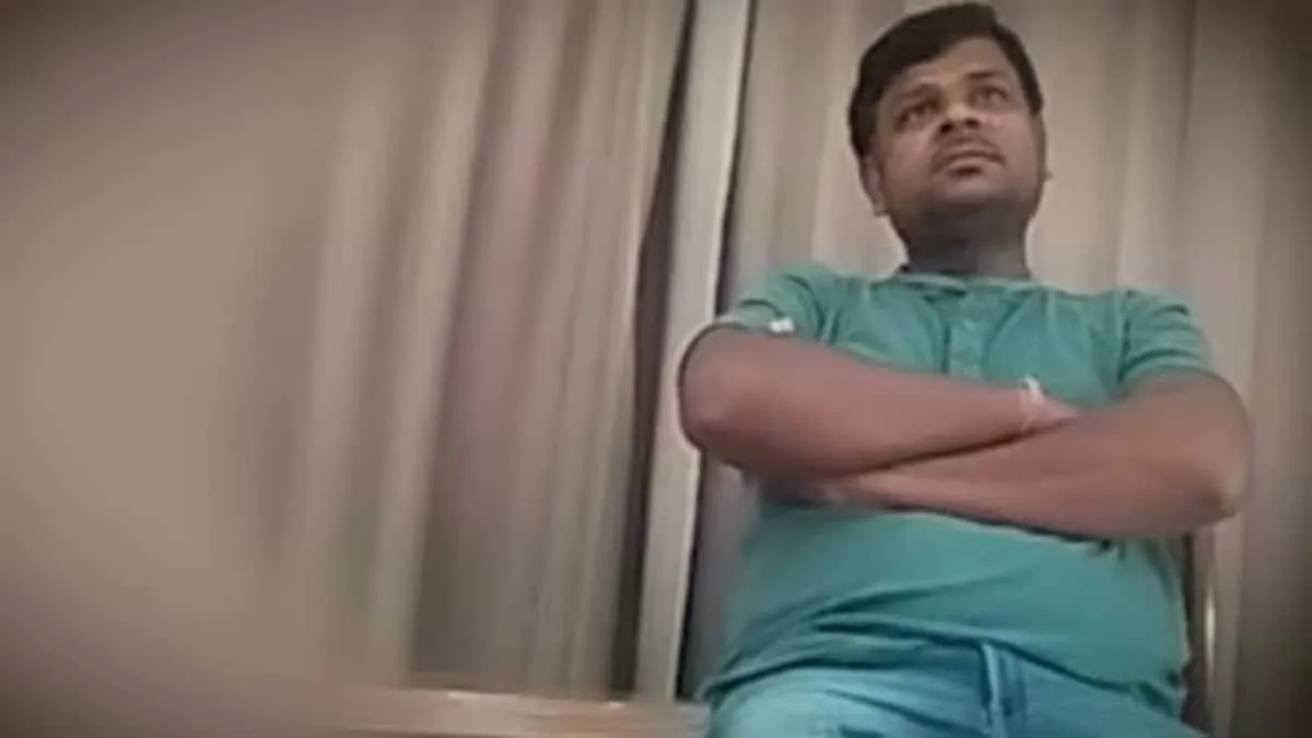 महाराष्ट्र TET पेपर लीक मामले में बिजेंद्र गुप्ता की तलाश तेज | फोटो: आज तक महाराष्ट्र TET पेपर लीक मामले में बिजेंद्र गुप्ता की तलाश तेज | फोटो: आज तक