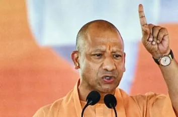 योगी ने अखिलेश से मथुरा-वृंदावन पर मांगा जवाब योगी ने अखिलेश से मथुरा-वृंदावन पर मांगा जवाब