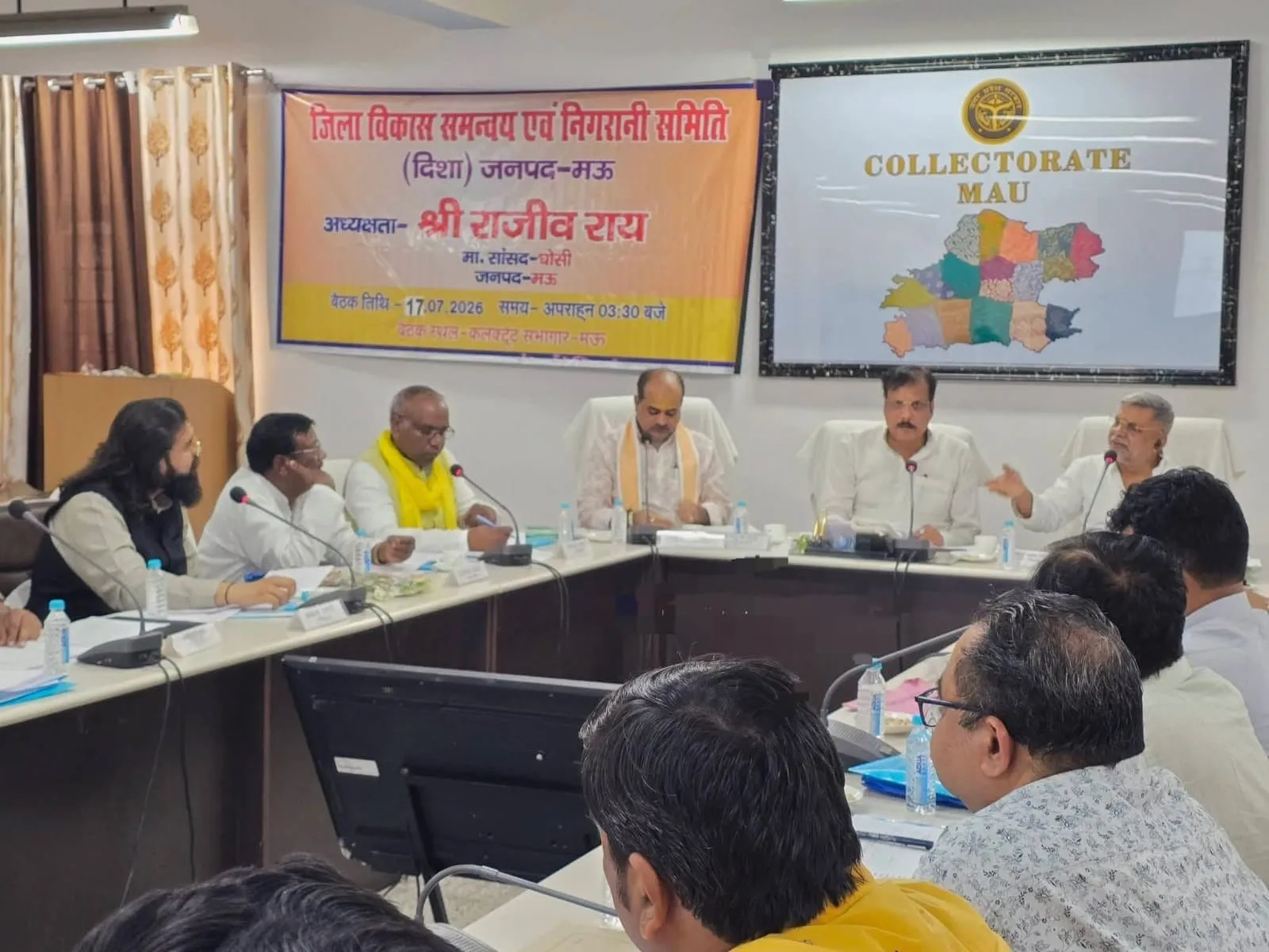 Mau News: जेल से रिहाई के बाद पहली बार 'दिशा' बैठक में पहुंचे विधायक अब्बास अंसारी, अधिकारियों के सामने उठाए क्षेत्र के अहम मुद्दे | Source: NDtv.com