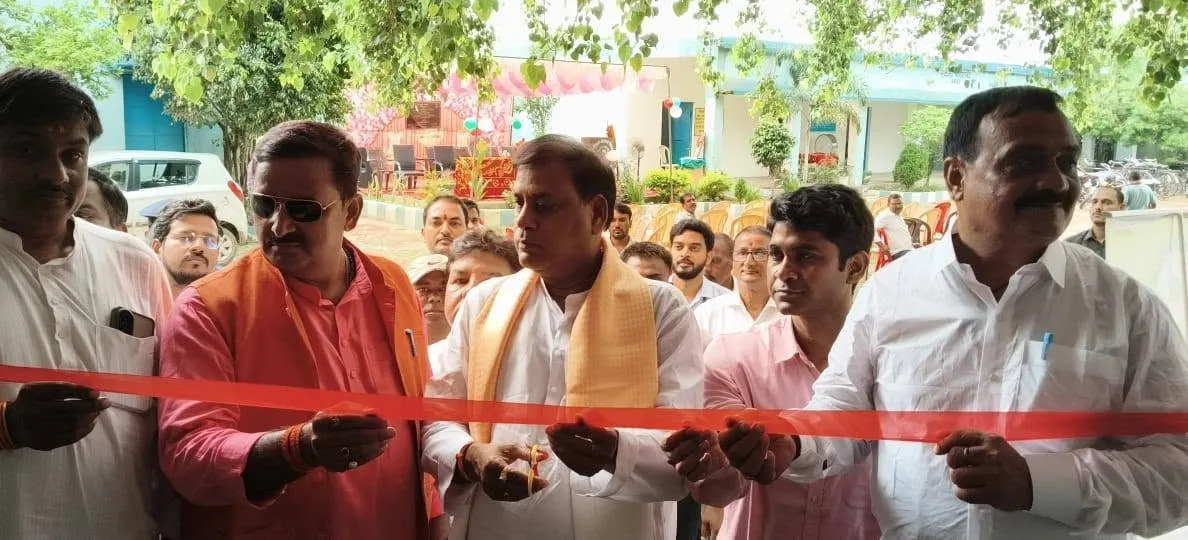 राजपुर के विधायक संतोष कुमार निराल ने फीता काटकर विद्यालयों का विधिवत उद्घाटन किया। | Source: Facebook: Santosh Nirala