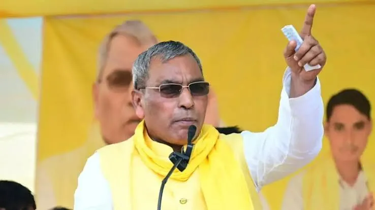 जंतर-मंतर छात्र प्रदर्शन पर बयान देते यूपी सरकार के मंत्री ओम प्रकाश राजभर। | Source: Chrome
