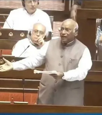 राज्यसभा में एंटी पेपर लीक बिल पर चर्चा के दौरान बोलते कांग्रेस अध्यक्ष मल्लिकार्जुन खरगे। | Source: Chrome राज्यसभा में एंटी पेपर लीक बिल पर चर्चा के दौरान बोलते कांग्रेस अध्यक्ष मल्लिकार्जुन खरगे। | Source: Chrome