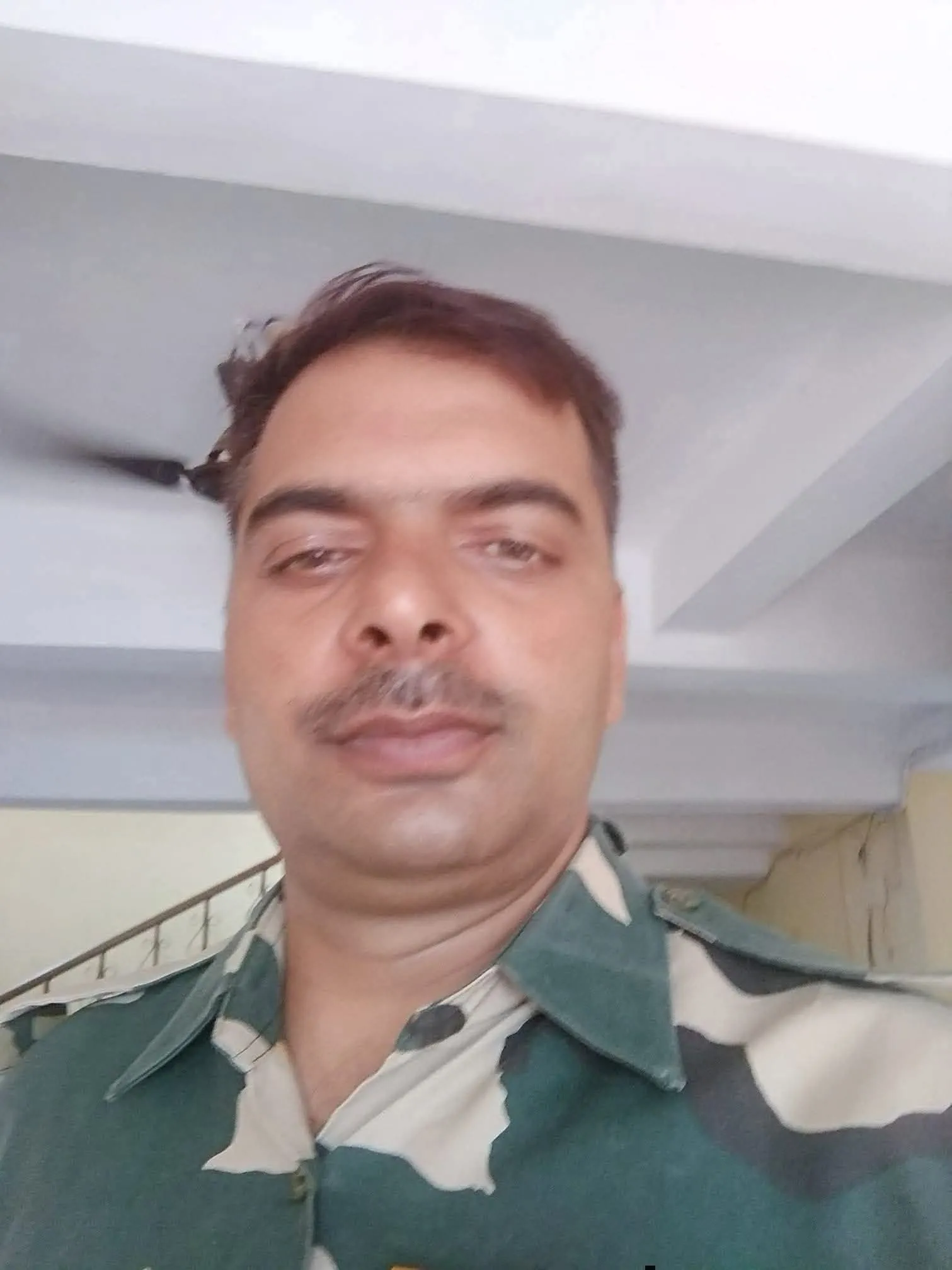 Ghazipur News:गाजीपुर का वीर सपूत अमर हुआ... भारत माता की रक्षा करते हुए दिवाकर यादव ने दिया सर्वोच्च बलिदान | Source: Social Media