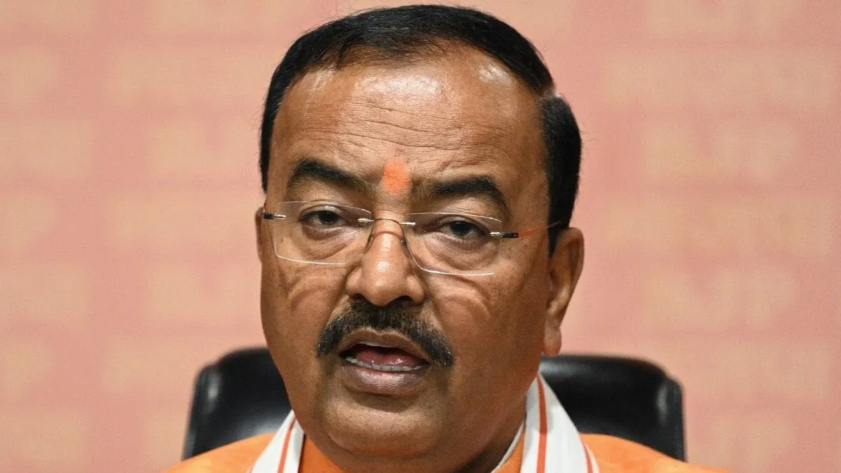 Keshav Prasad Maurya News: "मदरसे आतंकवाद पैदा करते हैं..." केशव मौर्य के बयान से मचा सियासी तूफान, UP की राजनीति गरमाई | Source: Aaj Tak News.com