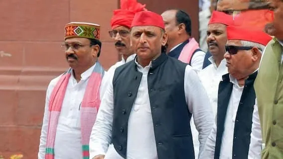 UP Election 2027: घर-घर पहुंचेगी सपा, BJP की योजनाओं की हकीकत जानने के लिए अखिलेश यादव का नया चुनावी अभियान | Source: Abp news.com