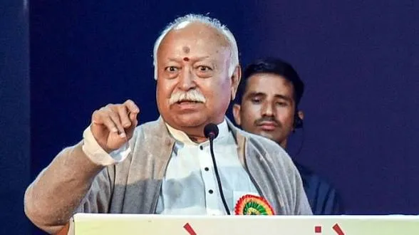Mohan Bhagwat on Reservation, Muslims & Pakistan: 4 बड़े बयानों से क्यों छिड़ी नई बहस? जानिए पूरा मामला | Source: Abp news.com