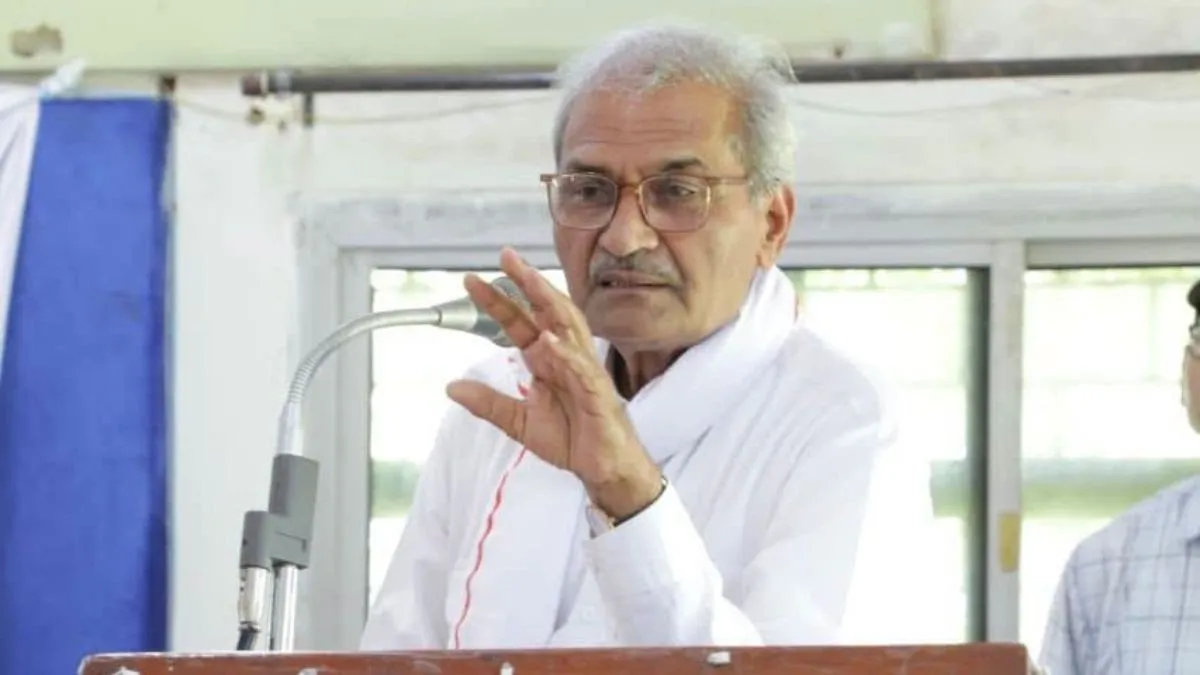 Ethanol-Petrol विवाद में BJP MP का ऐसा बयान क्यों मचा बवाल? बोले- ‘शुद्ध पेट्रोल क्या तुम्हारे बाप के घर से आएगा’, कांग्रेस ने बताया सत्ता का अहंकार | Source: Jansatta news.com