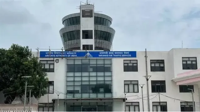 वाराणसी एयरपोर्ट पर गोली चलने से दो कर्मचारी घायल | Source: Chrome वाराणसी एयरपोर्ट पर गोली चलने से दो कर्मचारी घायल | Source: Chrome