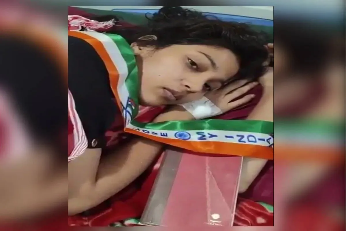 Jharkhand Student Protest: 13 दिन से भूख हड़ताल पर बैठी हबीबा की बिगड़ी हालत, अस्पताल से हेमंत सोरेन-राहुल गांधी से क्यों लगाई गुहार? | Source: Patrika news.com