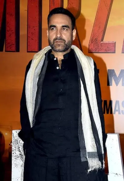 ‘मिर्जापुर: द मूवी’ की स्टारकास्ट पंकज त्रिपाठी, दिव्येंदु शर्मा, अली फजल और श्वेता त्रिपाठी | Source: Chrome