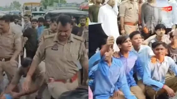 Mahoba Gen Alpha Protest: सड़क पर उतरे Gen Alpha छात्र, Police पर बदसलूकी और घसीटने का आरोप; जानें पूरा मामला | Source: Abp news.com