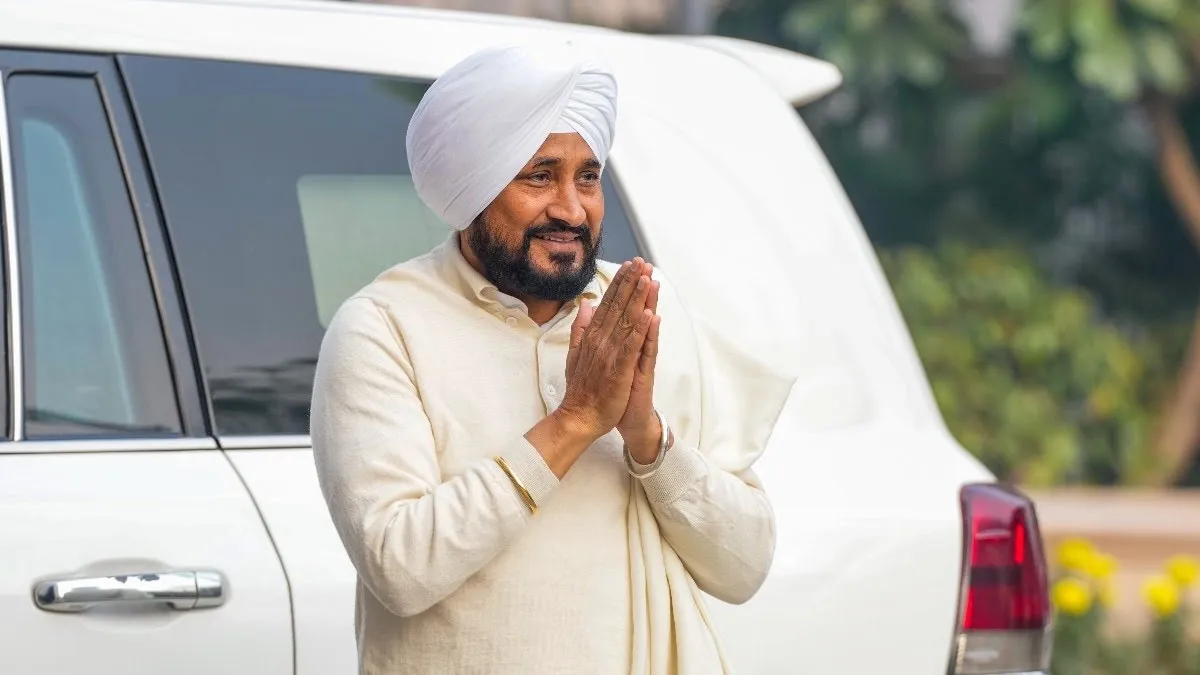 Punjab Election 2027: Congress में CM Face को लेकर फिर बढ़ी हलचल, Randhawa के “चन्नी SC, आशू ब्राह्मण और मैं जट्ट.. बयान ने बढ़ाया सस्पेंस!! | Source: Aaj Tak. Com