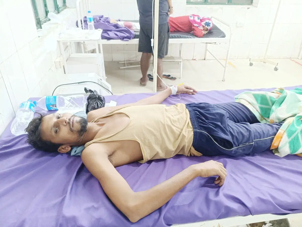 यूपी में दुर्गा मंदिर के बाहर काल बनकर दौड़ी कार, वीडियो देख रहे 7 ग्रामीणों को रौंदा; 3 की मौत, गांव में मचा कोहराम